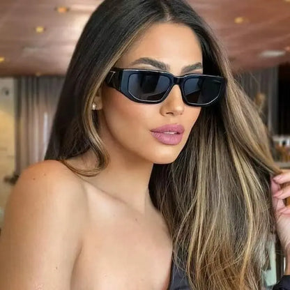 【{With Letters}】Fashion Retro Square Sunglasses for Men Women Classic Trendy Square Frame Shades UV400 Protection Sun Glasses Super Popular for All